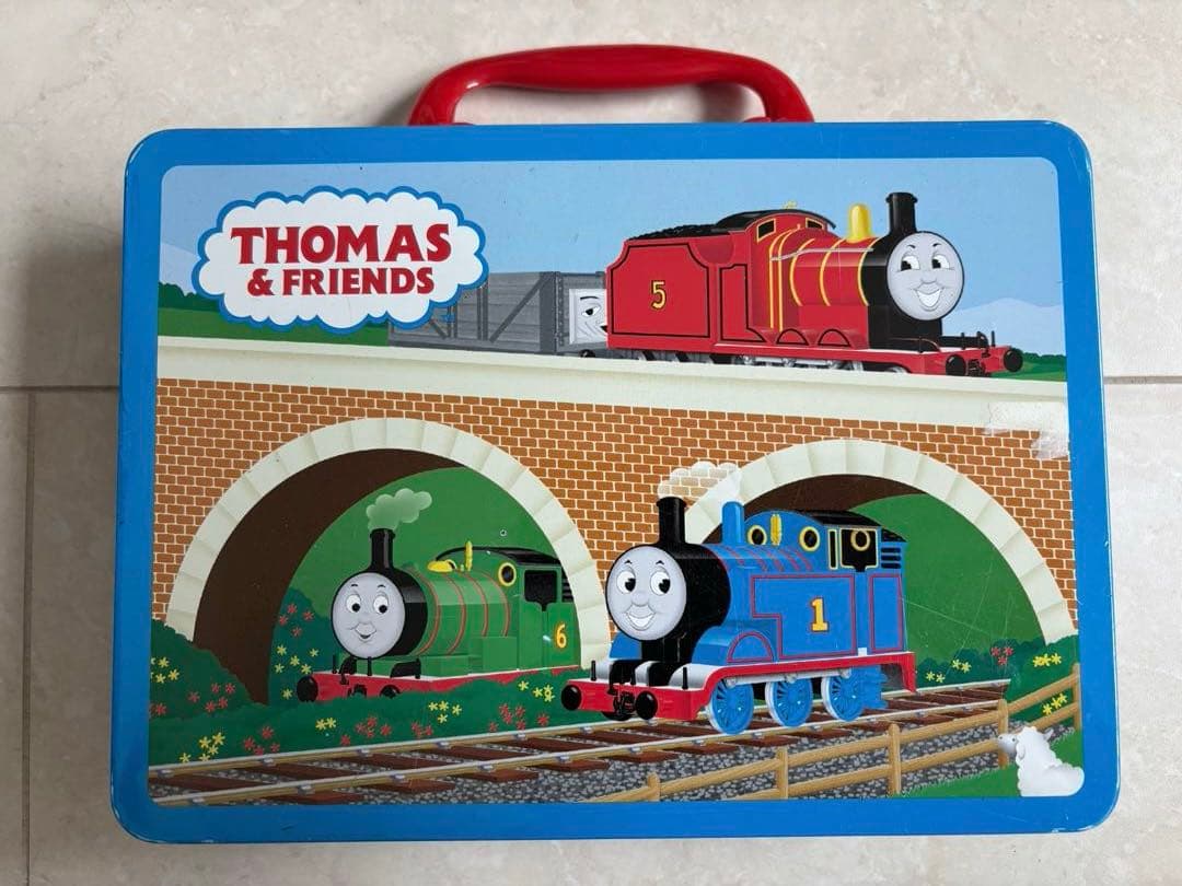 トミカ　機関車トーマス　ティドマス機関庫　操車場