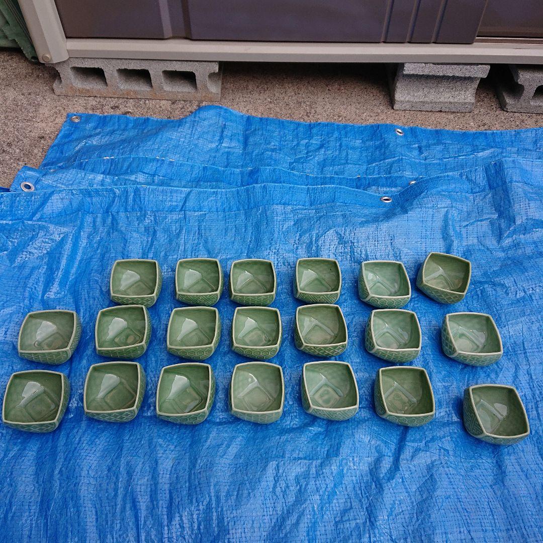 20セット、とレトロ青磁、湯呑みセット