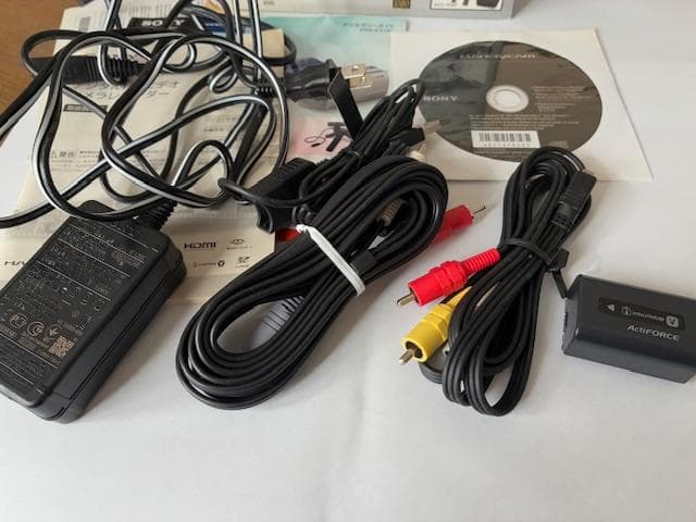 SONY Handycam　HDR−CX180 ビデオカメラ 赤　動作OK