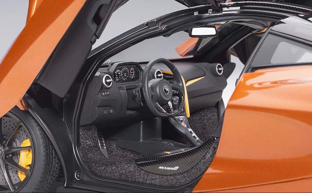 1/18 McLaren マクラーレン 720S オレンジメタリック