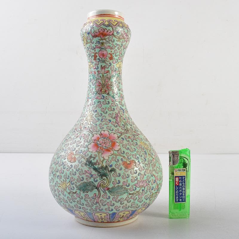 中国　大清康煕年製　粉彩纏枝花卉文　蒜口瓶　V　R6091F