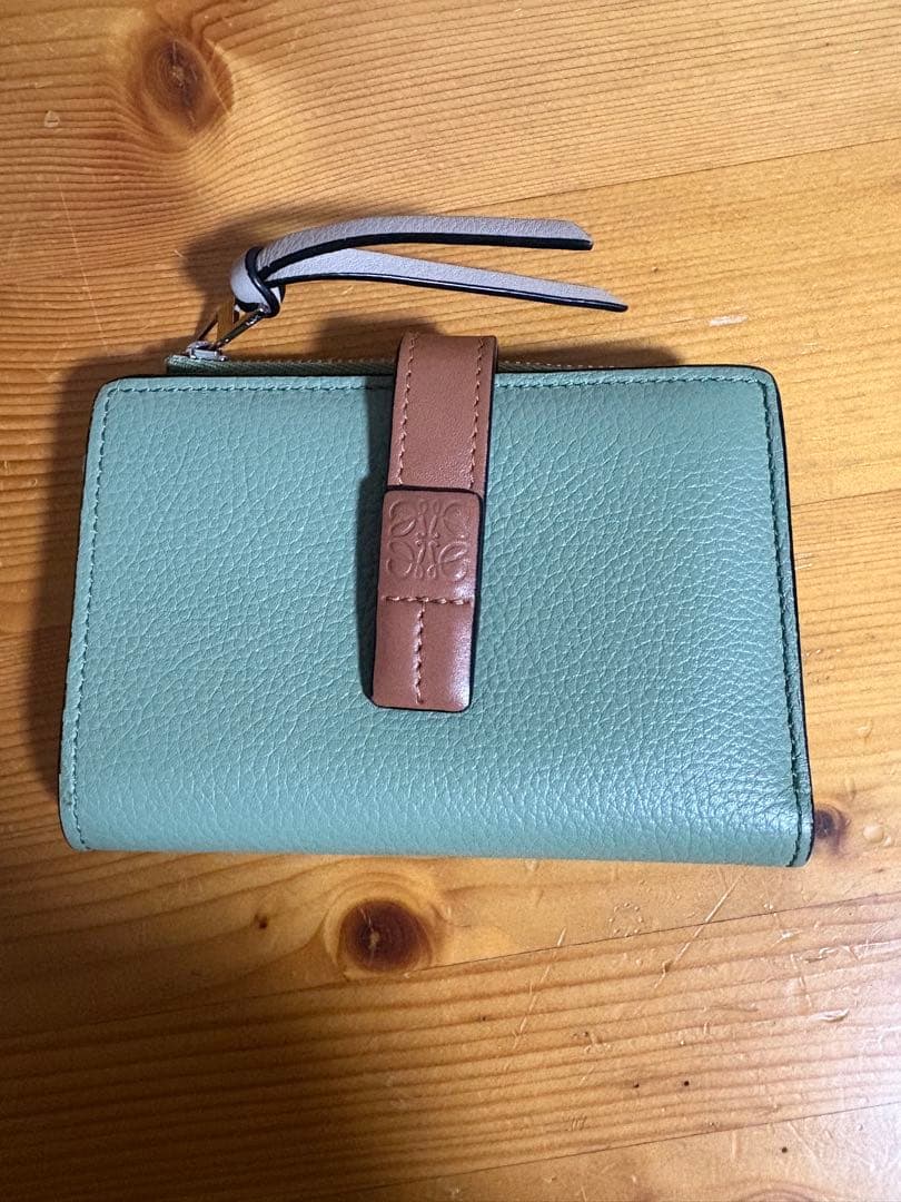 【美品】LOEWE 二つ折り財布 スリムジップバイフォールドウォレット