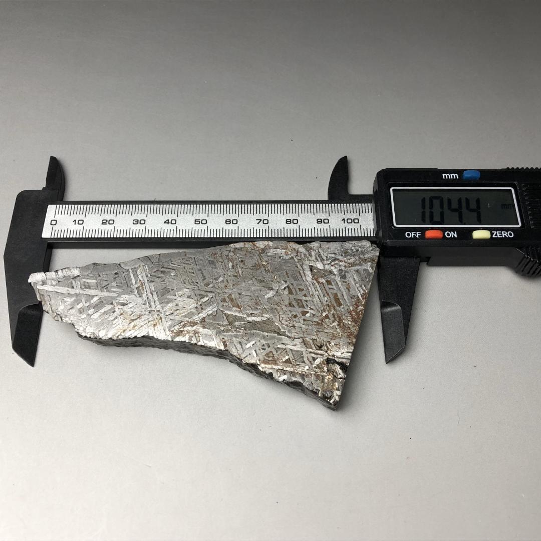 アルタイ隕石　 鉄隕石　メテオライト鉄隕石　原石 　重さ約286ｇ