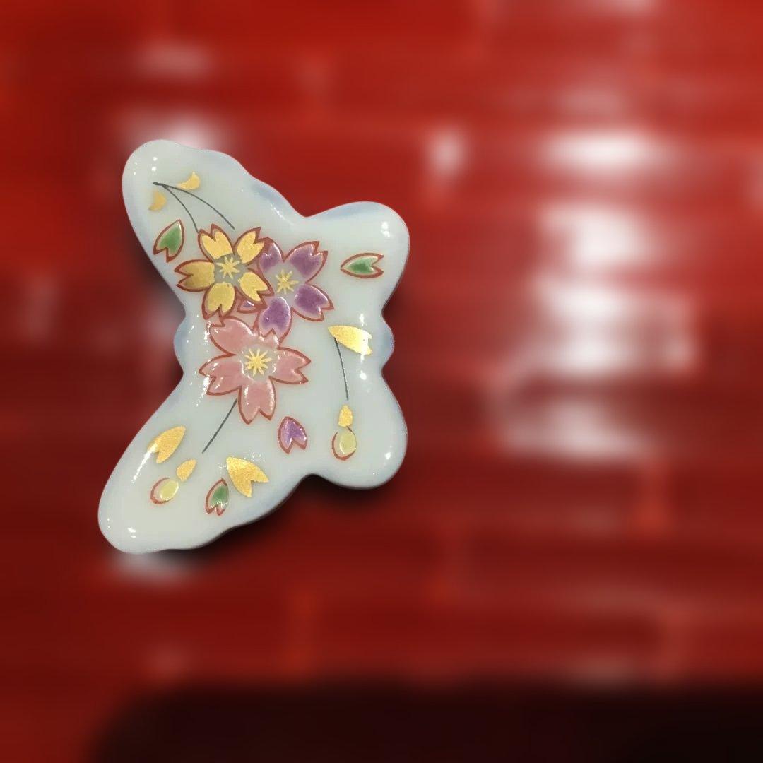 赤い漆器 膳 花柄付き