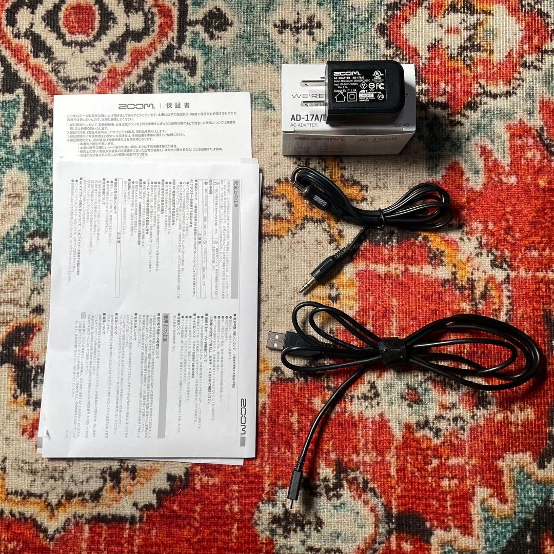 Zoom LiveTrak L-8 【純正ケース付き】