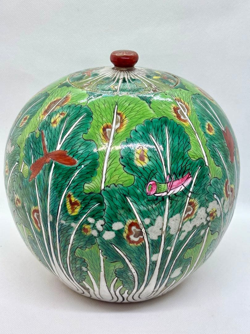 #中国美術 粉彩色絵 蓋付小壺 白菜文様　P-10