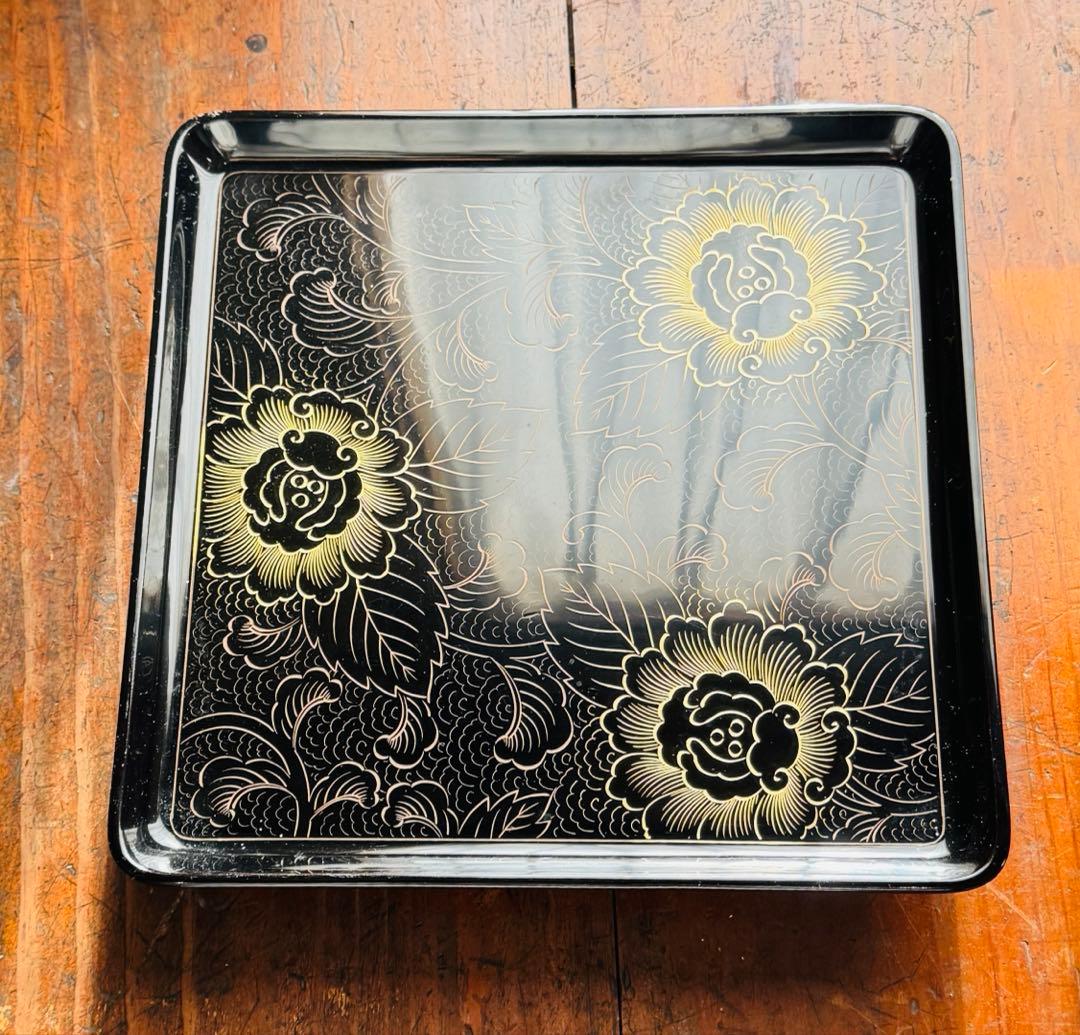 輪島塗 木製 四方盆　沈金花文　2膳　膳足堅地　御膳沈金 お正月　美術品　漆