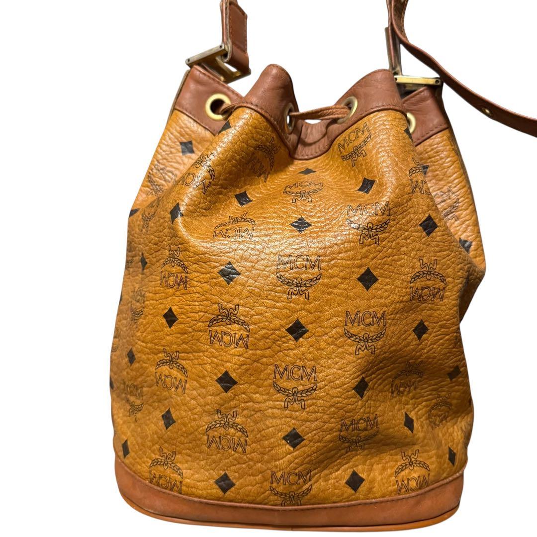 エム・シー・エム　MCM ショルダーバッグ　ヴィセトス柄　巾着　レザー　ブラウン