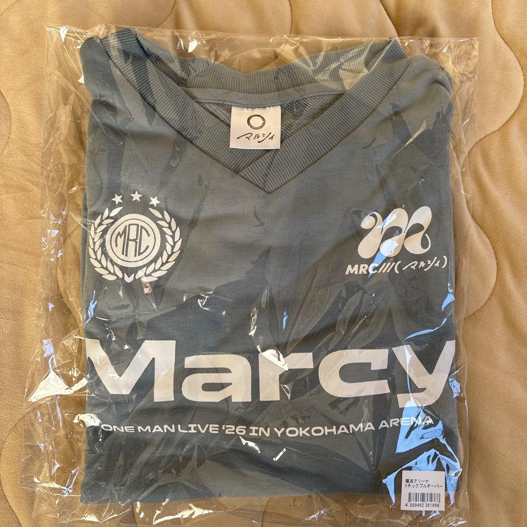 マルシィVネック長袖トレーナー 横浜アリーナライブ