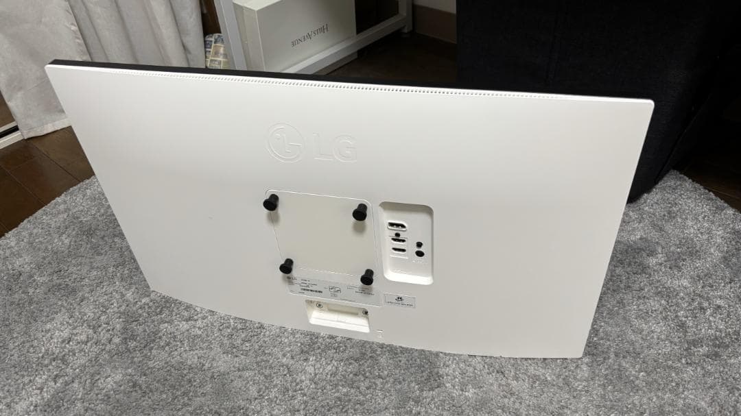 LG ディスプレイ 27UP600-W 27インチ / 4K / IPS非光沢