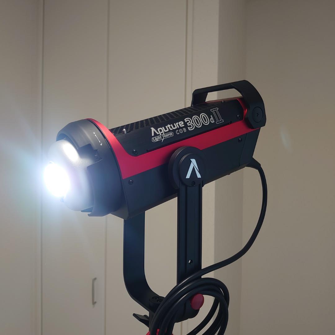 Aputure LS 300d II デイライト LED ライト