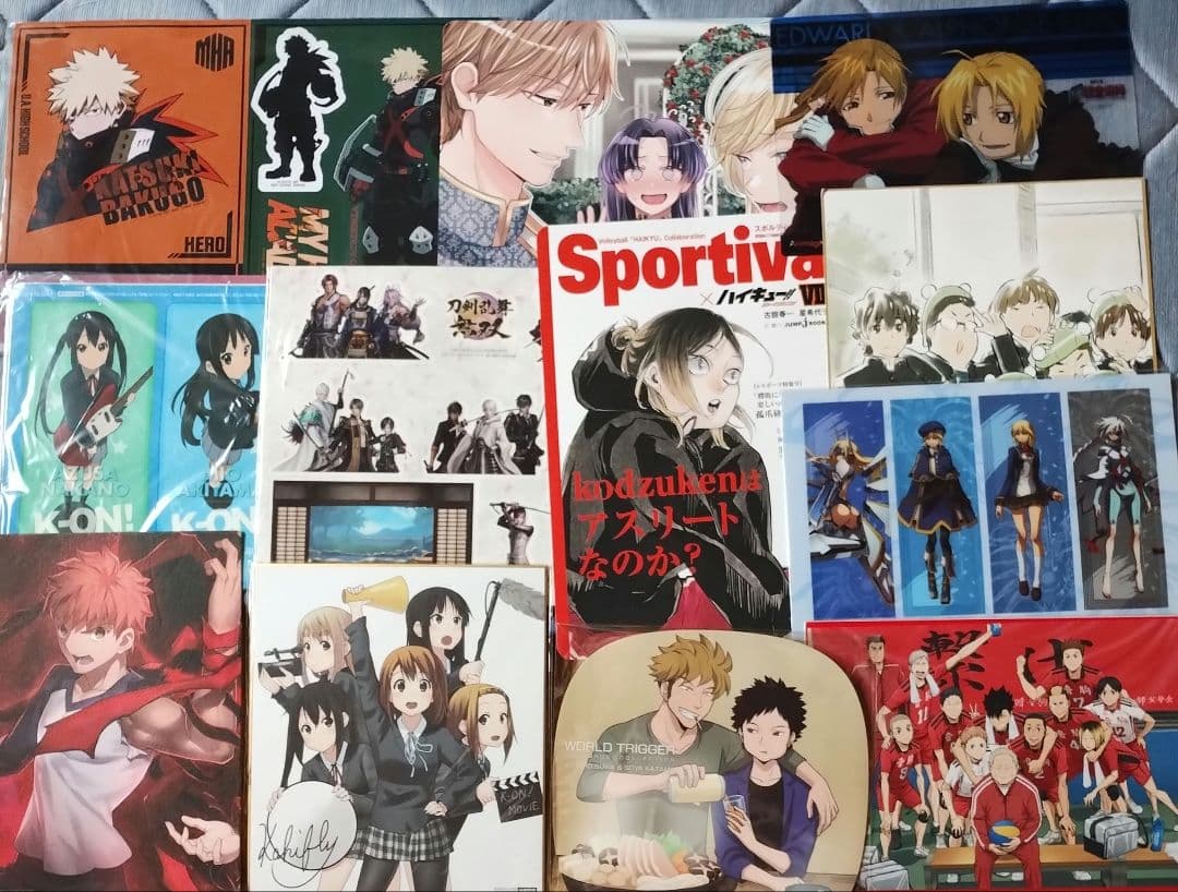 紙雑貨 2000枚以上　アニメグッズ　ノンジャンル　まとめ売り　コースター　色紙