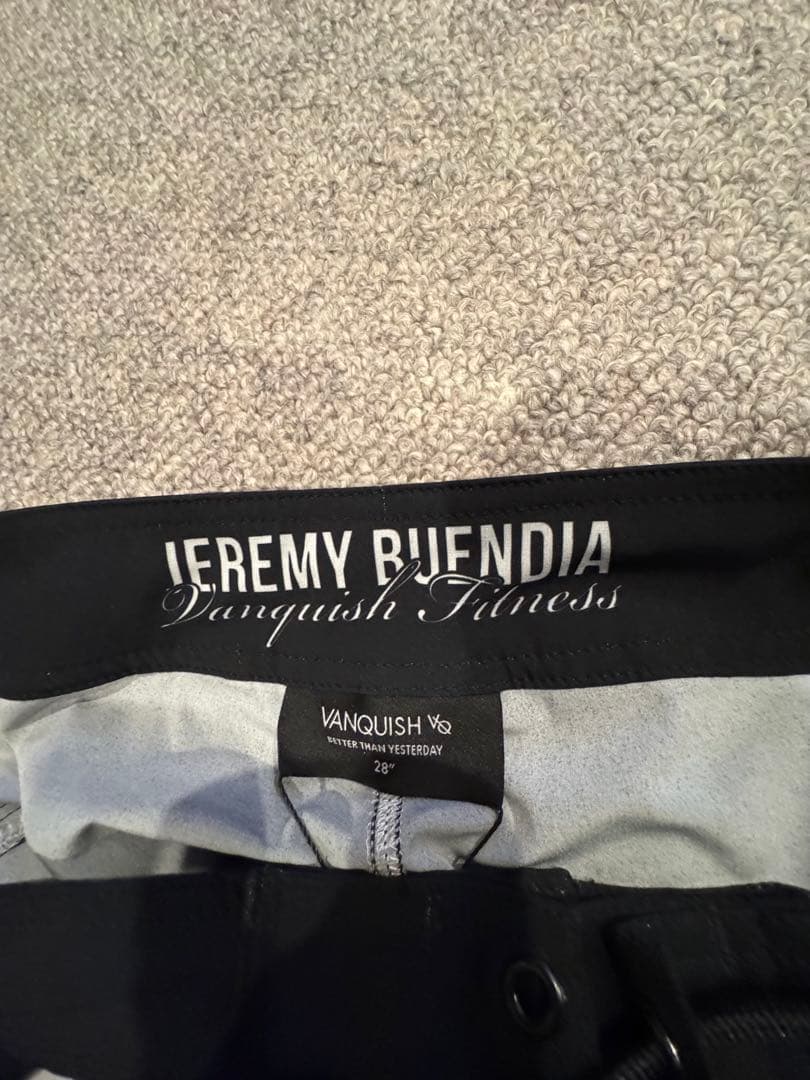 Vanquish 水着 28インチ Jeremy Buendia