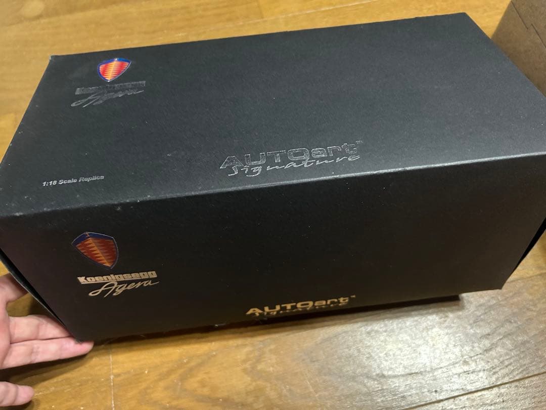 希少　1/18ダイキャスト　Autoart ケーニグセグ アゲーラ　レッド