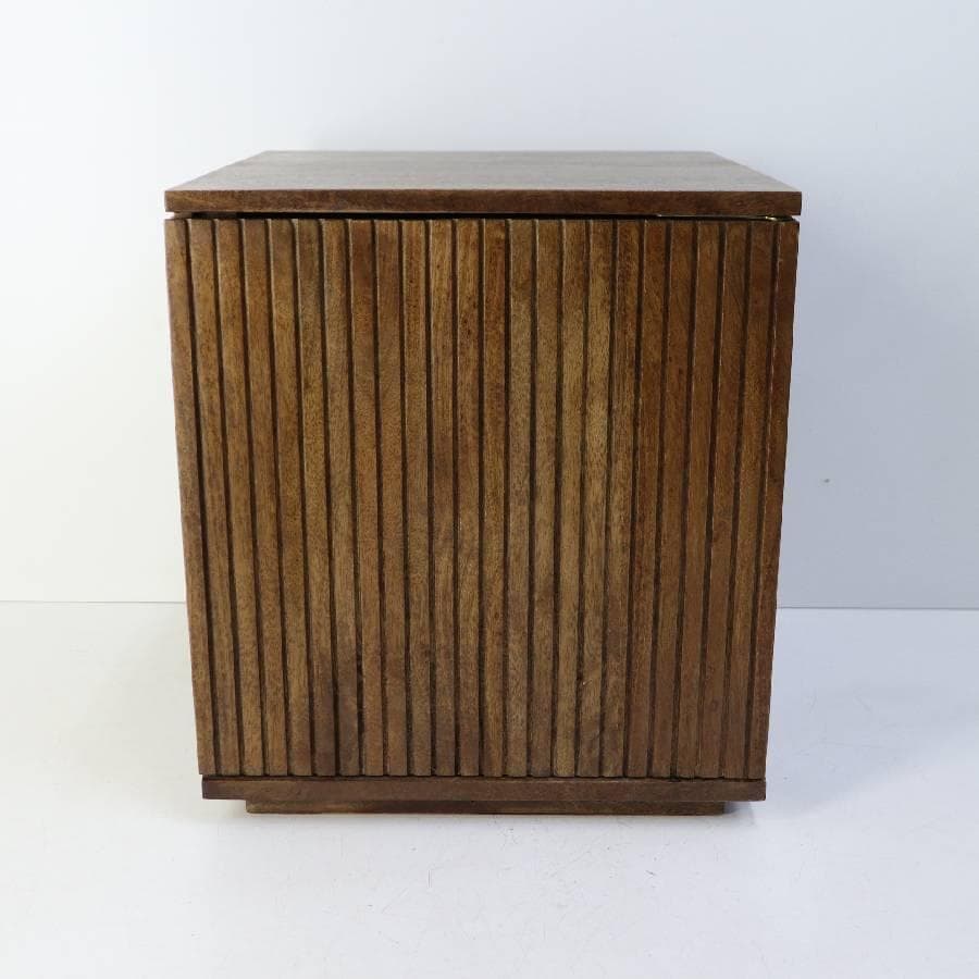 美品 ザラホーム ベッドサイドテーブル ナイトテーブル リゾートスタイル