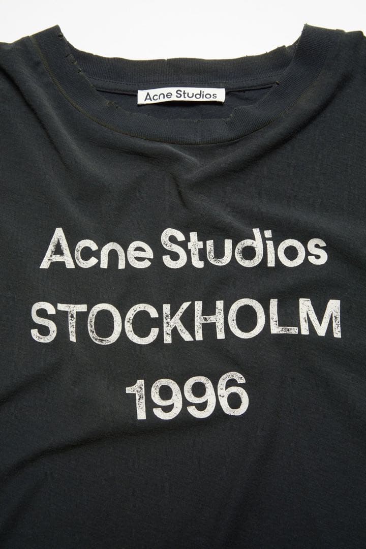 Acne Studios 黒 Tシャツ STOCKHOLM 1996