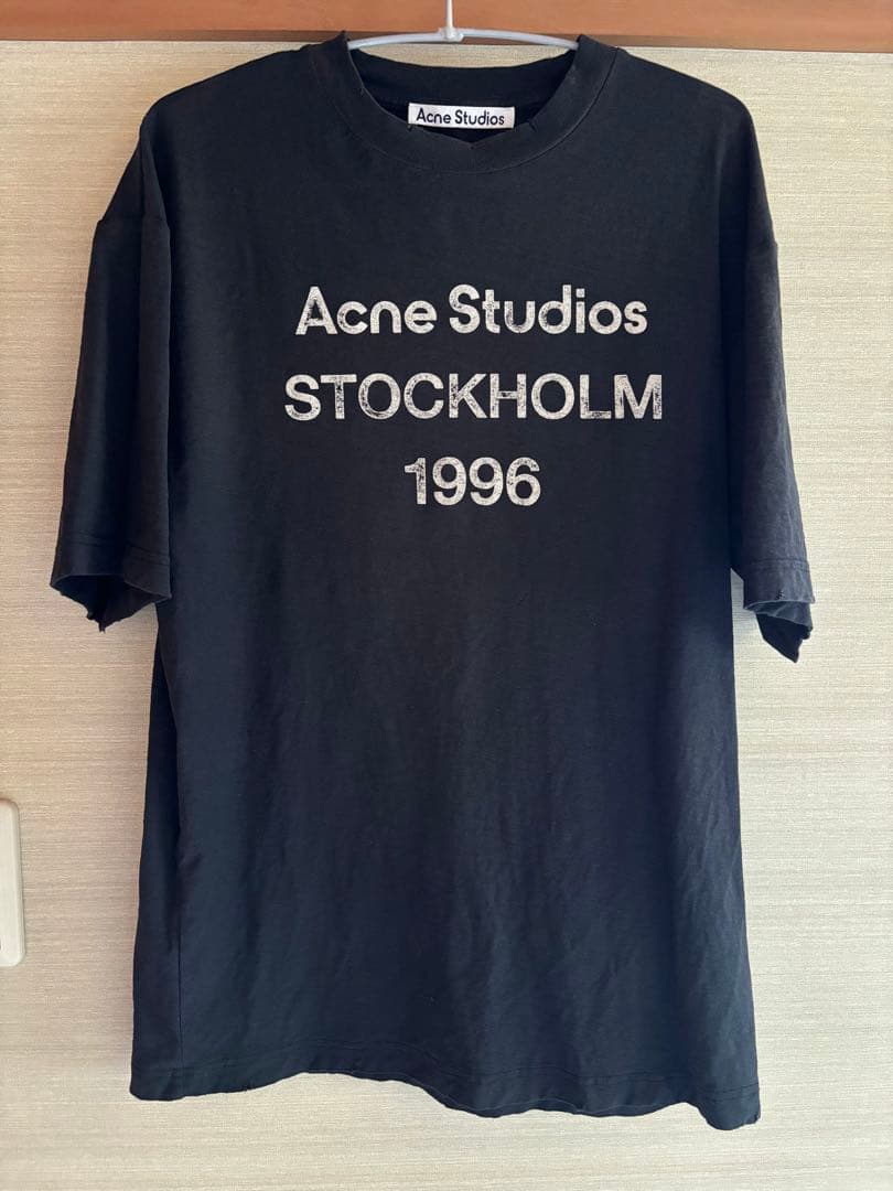 Acne Studios 黒 Tシャツ STOCKHOLM 1996
