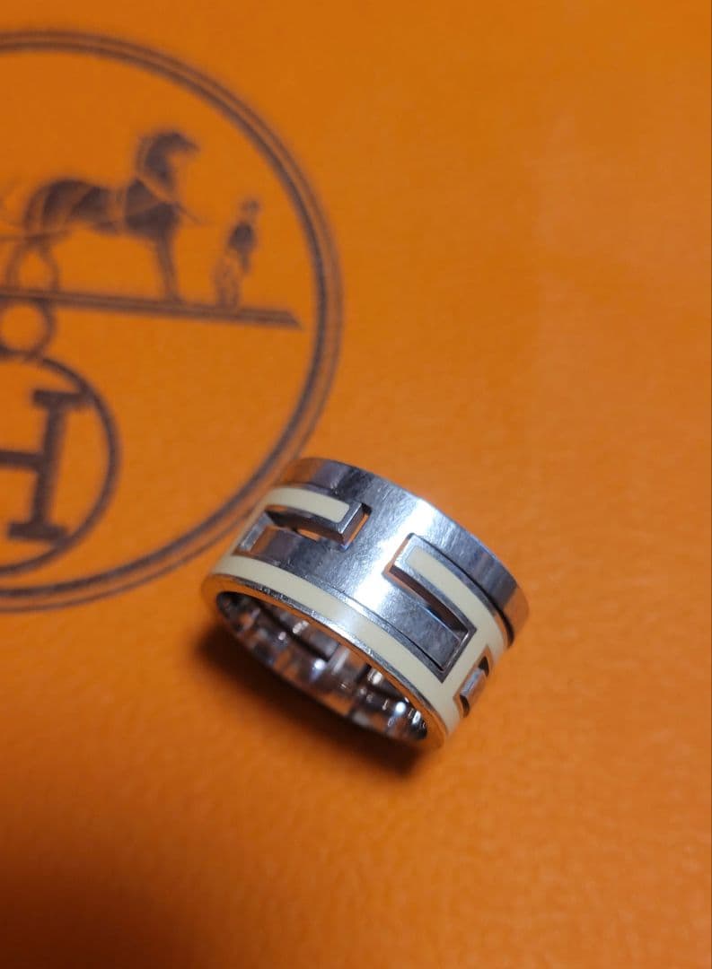 HERMES ムーブアッシュシルバーエナメル リング
