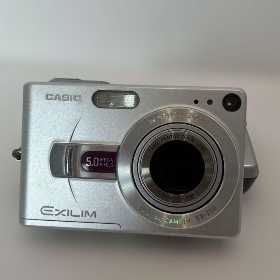 CASIO EX-Z50デジカメ．充電器付き