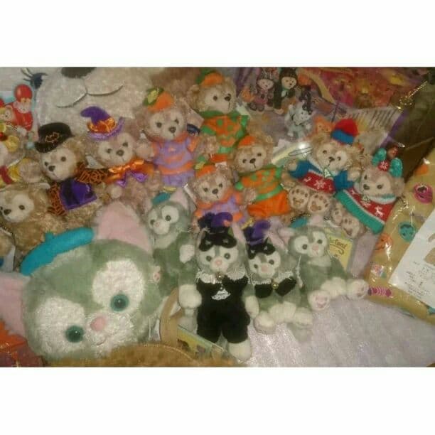 ディズニー　ダッフィー　シェリーメイ　ジェラトーニ　ぬいぐるみ　バッチ　限定