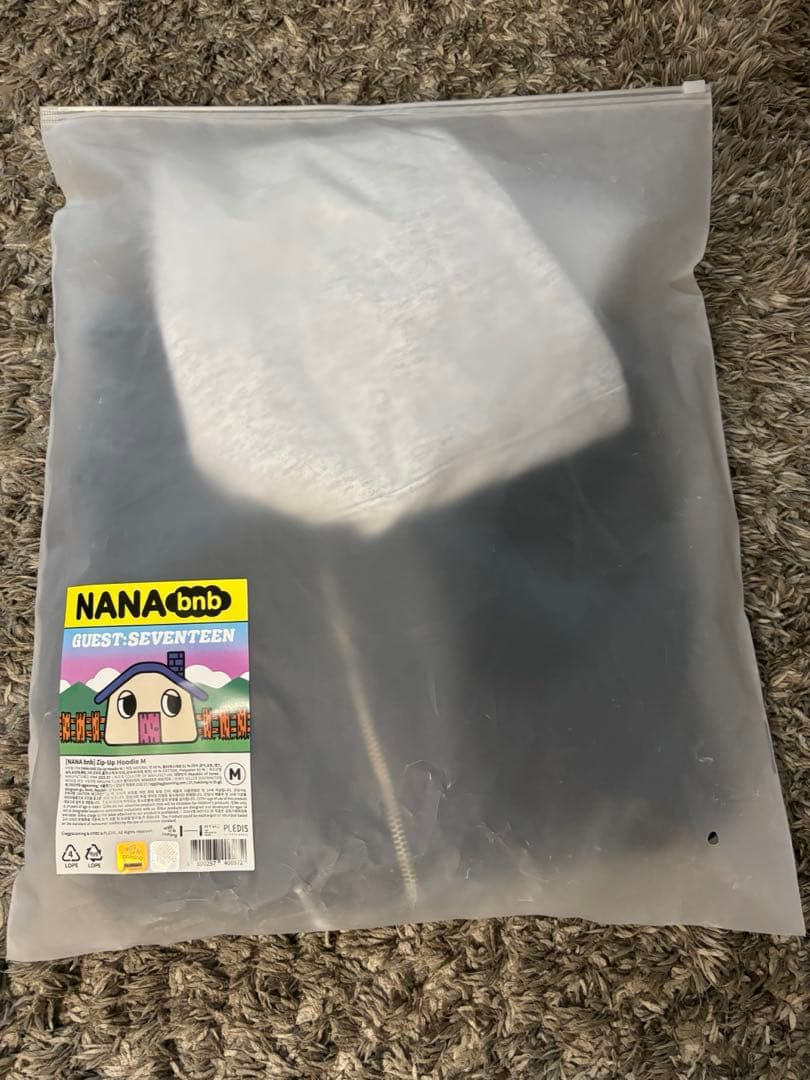 SEVENTEEN NANA bnb ジップアップ フーディ Mサイズ ナナ民泊