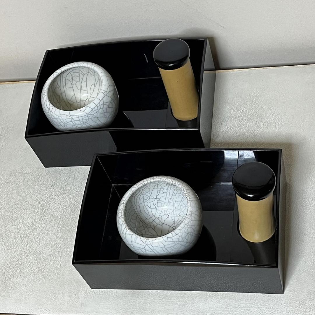 莨盆 一対 黒 蝋色 木箱入り 時代 木製 漆塗 煙草盆 火入 灰吹 k3614