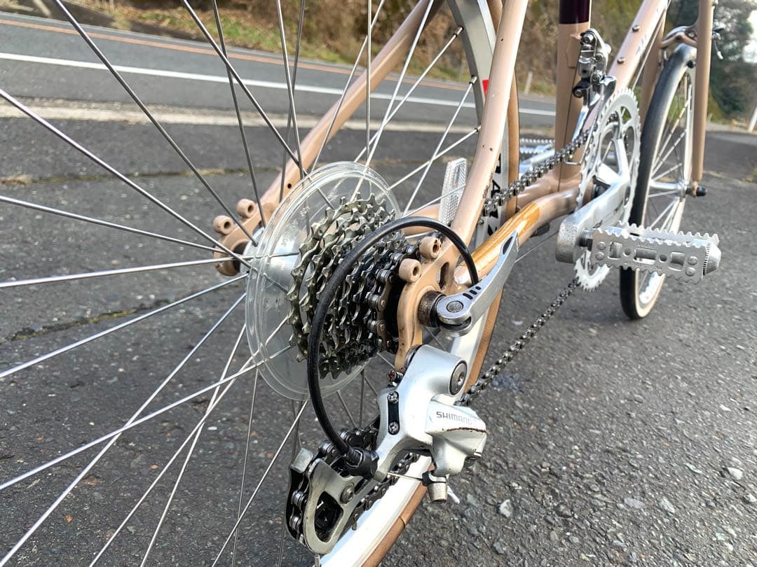 即乘 送料無料Manhattanbikeミニベロ小径車クロスバイク8速20インチ