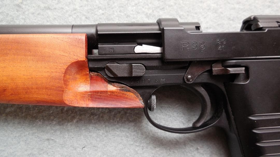 マルゼン ワルサーP38 デタッチャブル本体+木製ストック+写真の物