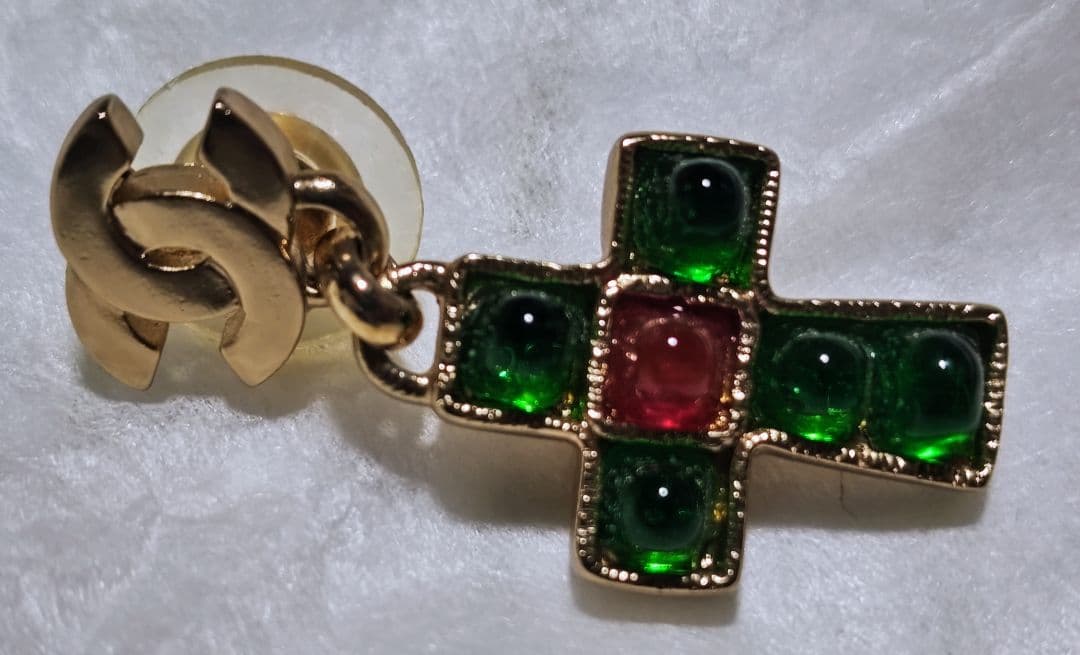 サ*ラ様 シャネル　CHANEL　ピアス　十字架／クロス　ロゴ