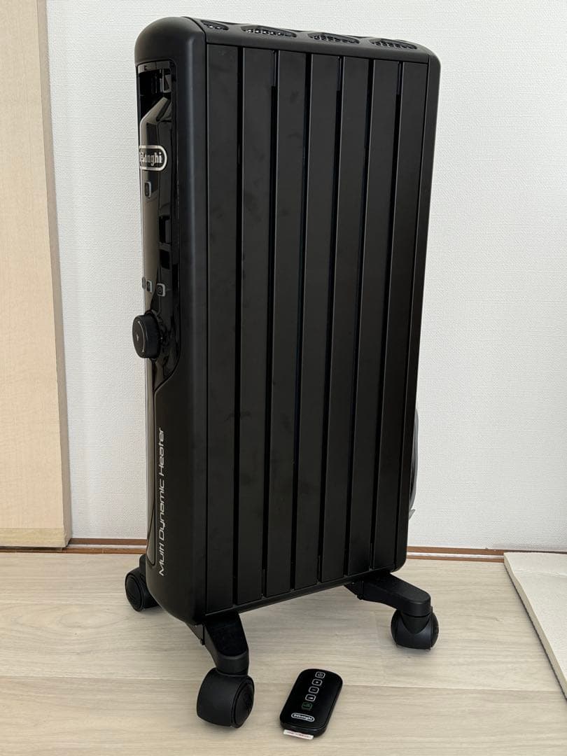 【美品】デロンギ マルチダイナミックヒーター　ピュアブラック 900W 6-8畳