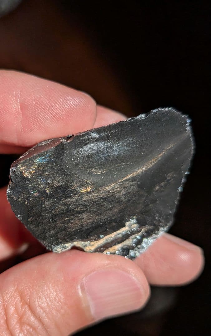 原石　十勝石玲瓏　ゴールデンレインボーオブシディアン