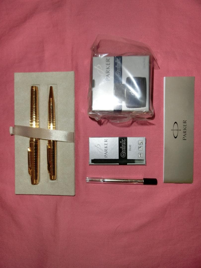 (新品・未使用)　パーカー万年筆＆ボールペン「18K・M中字」セット!!