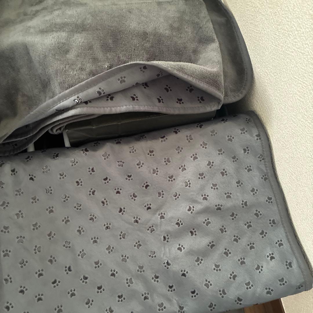 犬用ケージ　& シーツ２枚183cm×90cmほど