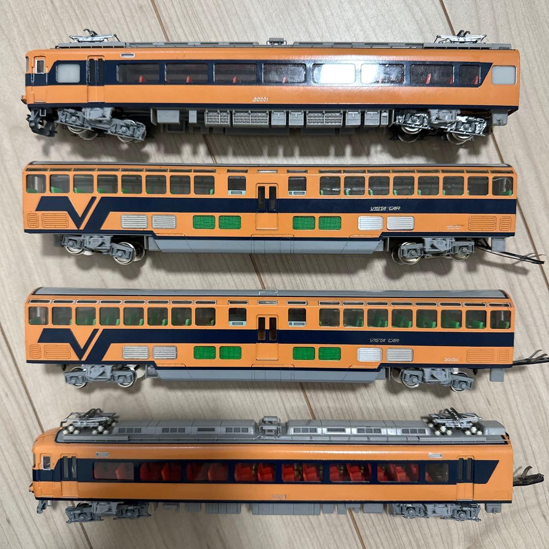 HOゲージ　KATSUMI近鉄特急30000系ビスタカー　４輌固定編成　完成品
