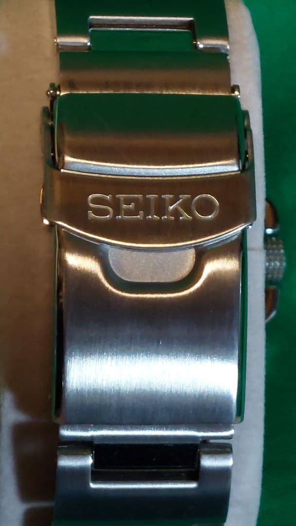b*n様 SEIKO スポーツ5自動巻き 腕時計 オレンジ 100m防水