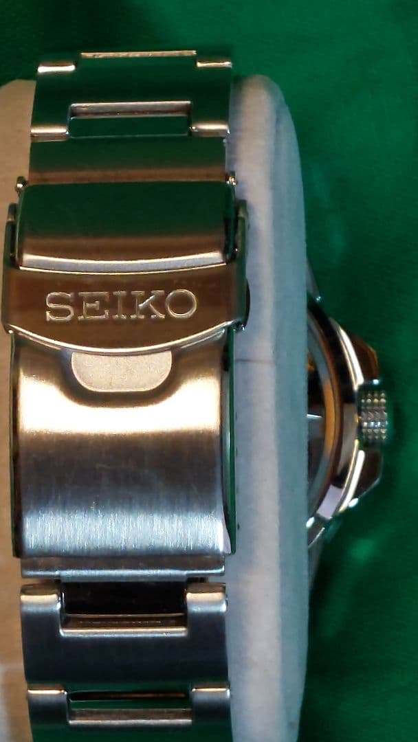 b*n様 SEIKO スポーツ5自動巻き 腕時計 オレンジ 100m防水