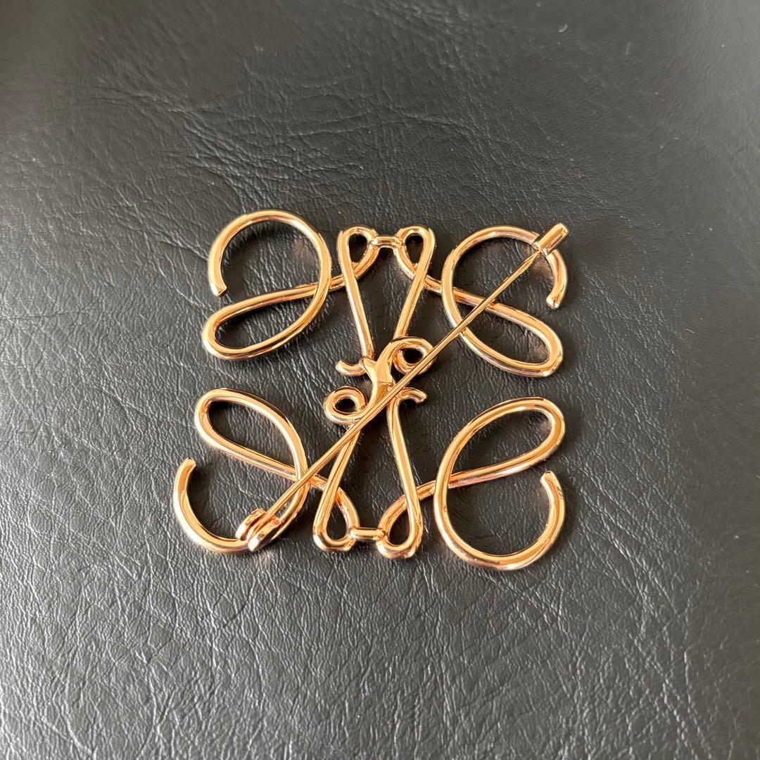 【美品】【ロエベ】LOEWE アナグラム ブローチ ピンブローチ ローズゴールド