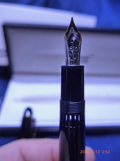 新品未使用のマイスターシュテュック#146 万年筆（F）保証書、ケース付き