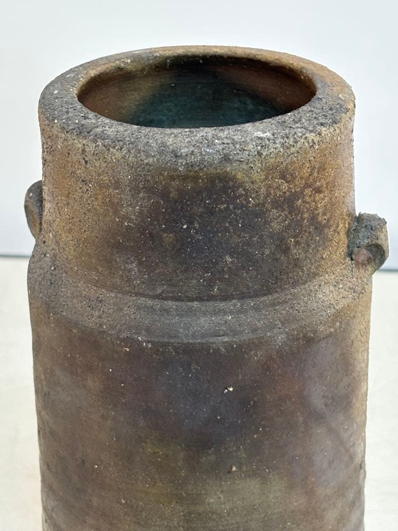 備前焼　陶印有り　耳付き花筒　 花瓶　花入