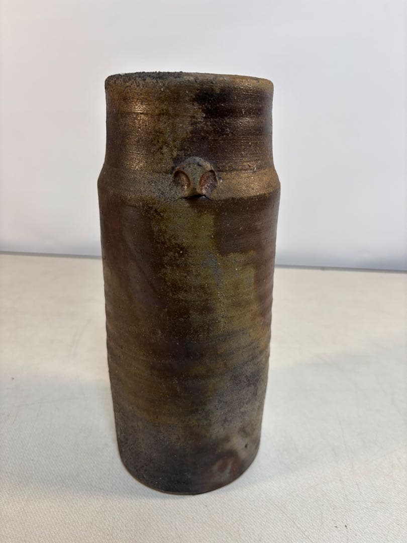 備前焼　陶印有り　耳付き花筒　 花瓶　花入