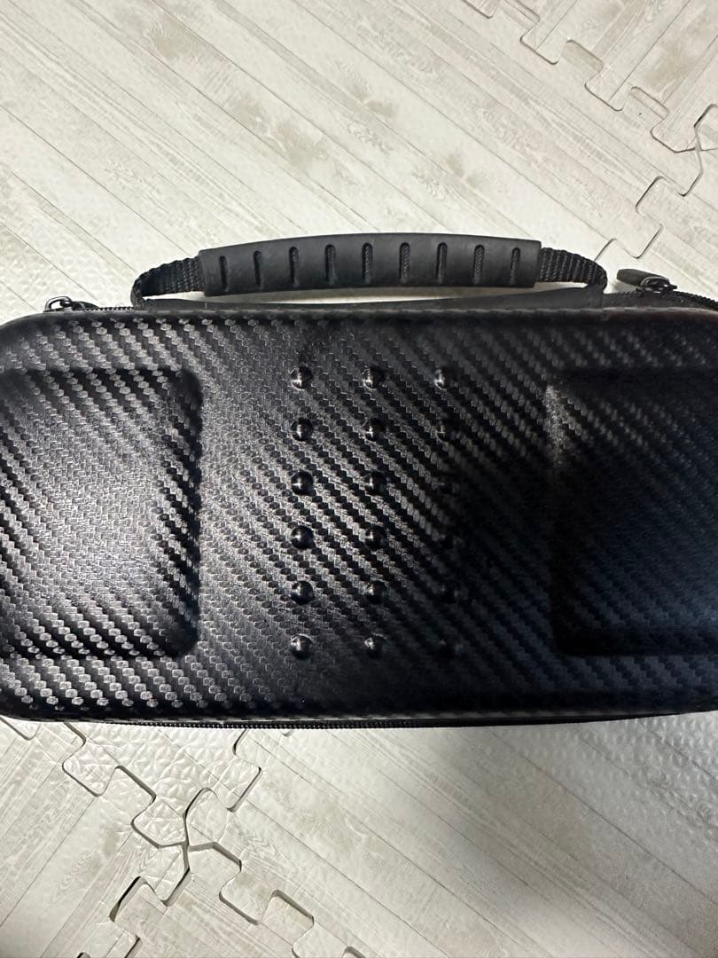 Nintendo Switch 本体 + コントローラー 3つ + ケース付き