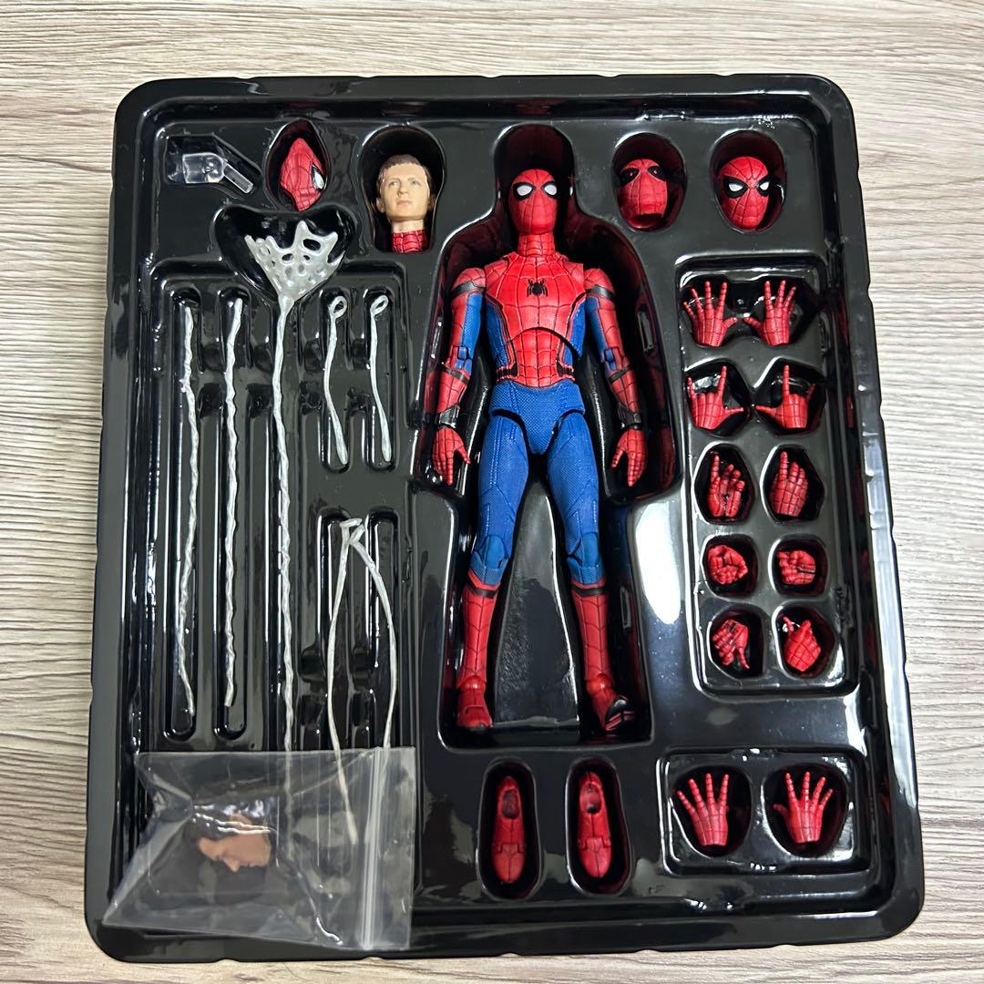 MAFEX スパイダーマン ホームカミング カスタムヘッド付き