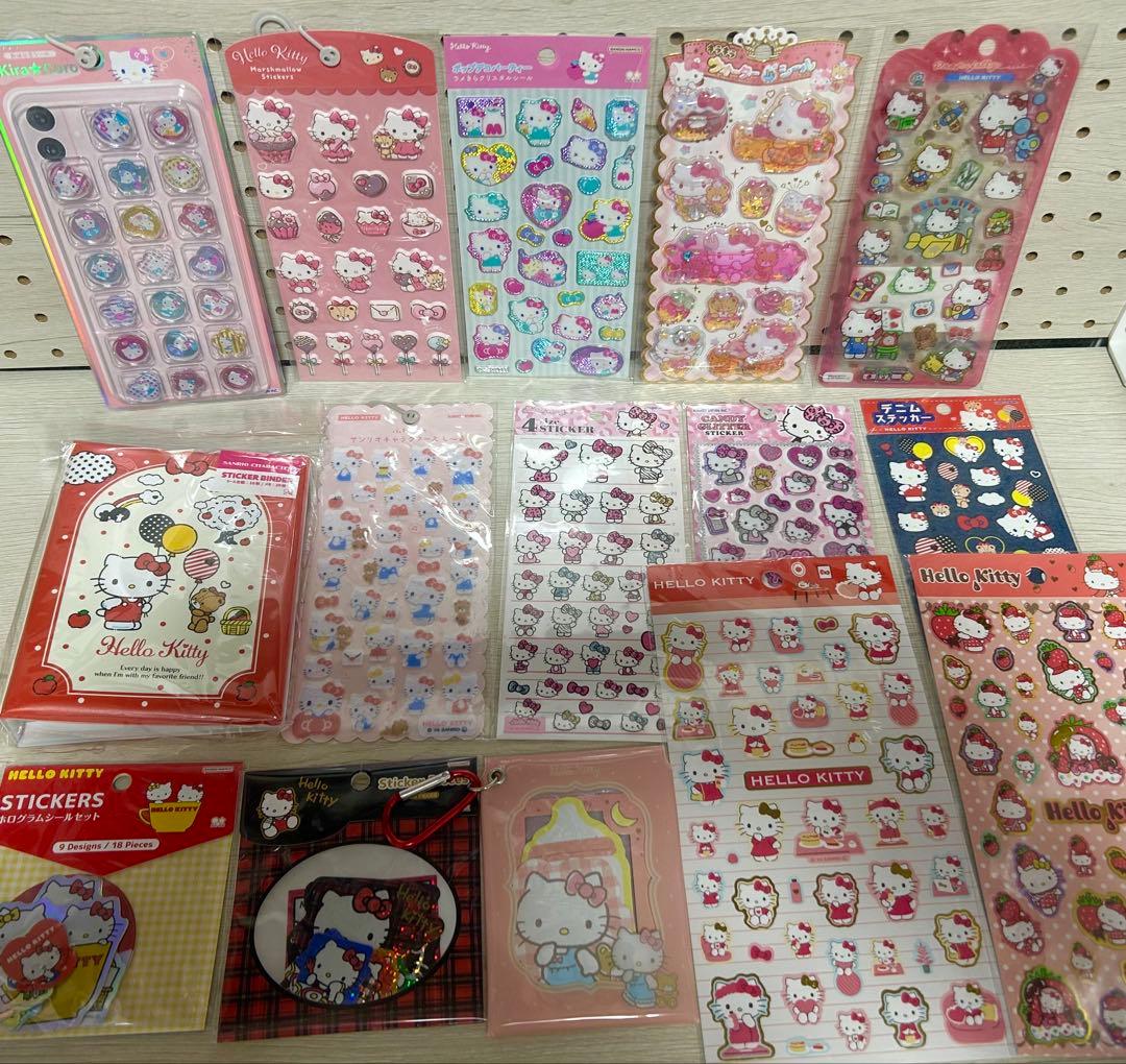 【匿名発送】新品未開封‼️ハローキティシール１５点セット　シール帳　おはじきシール