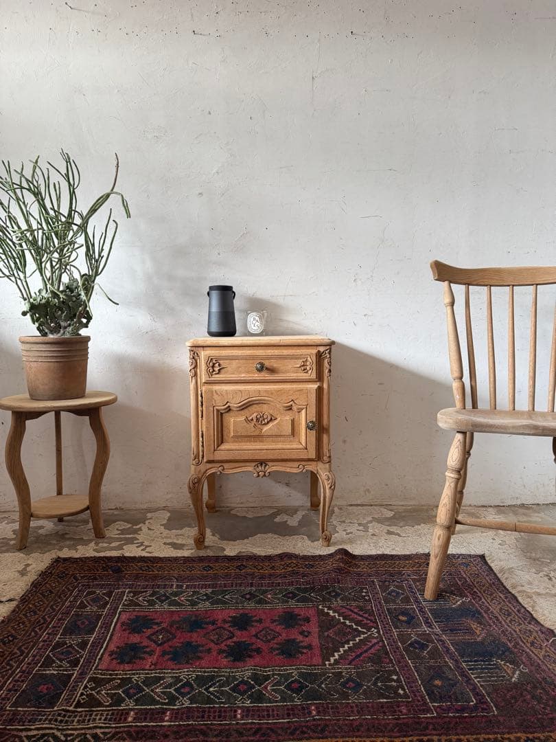 ビンテージ ベッドサイドドロワーキャビネット　ベッドサイドテーブル 剥離