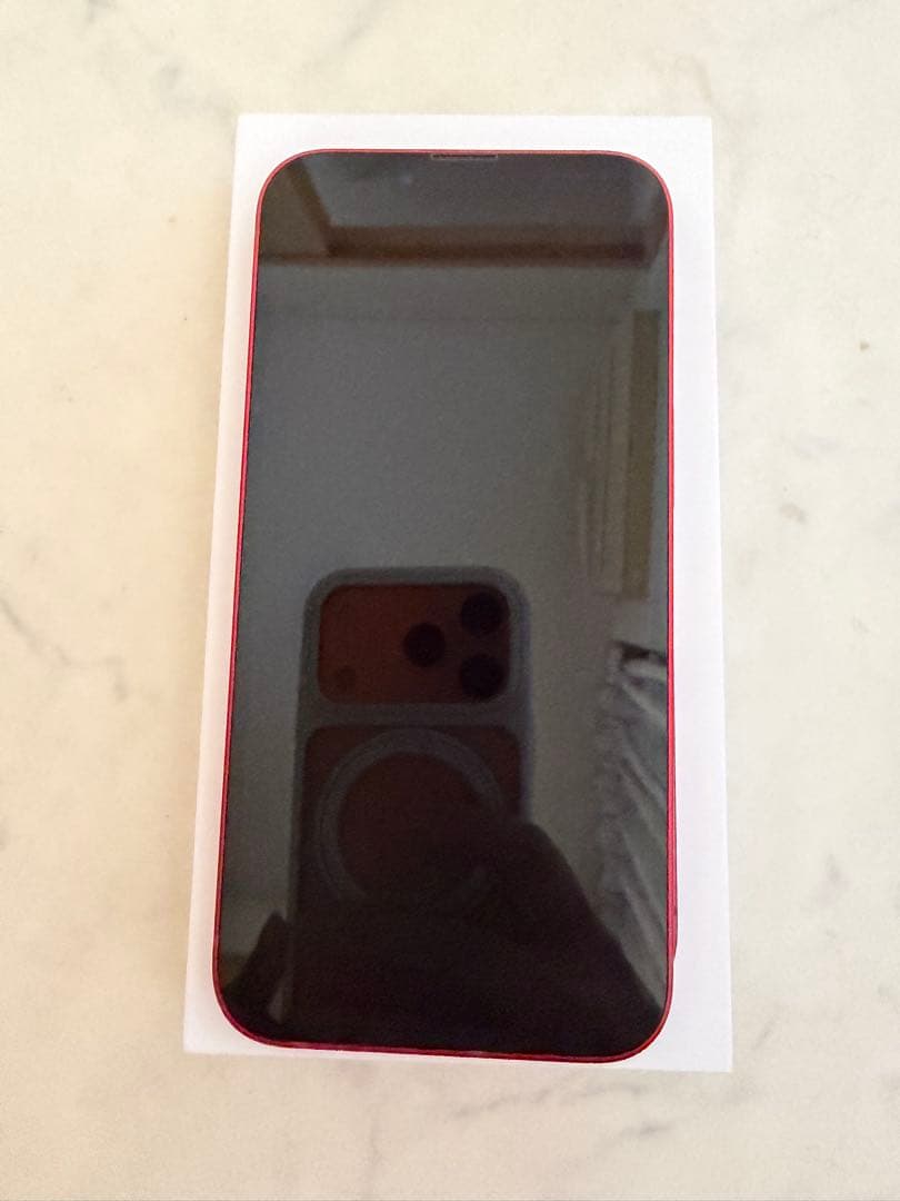 【みゆき】iPhone 13 レッド128GB SIMフリー 値下げ