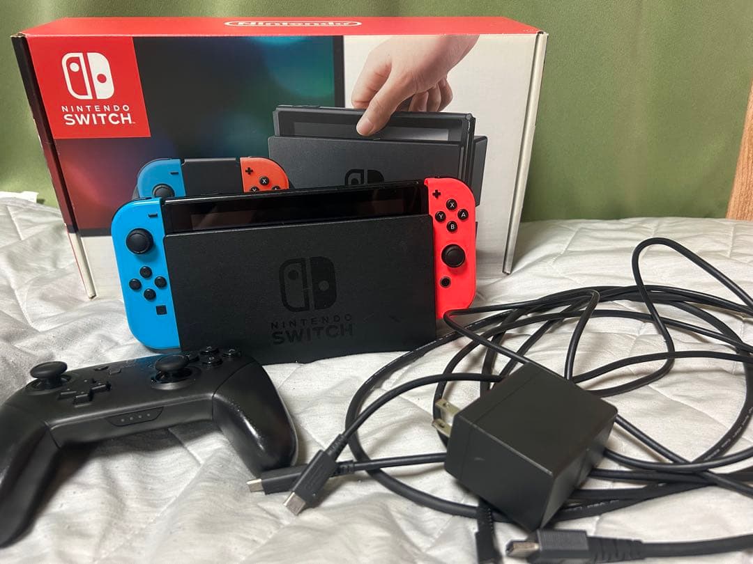 Nintendo Switch 本体　充電付き プロコン