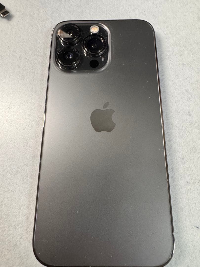 iPhone 13 Pro 1TB グラファイト アイフォンバッテリー100％