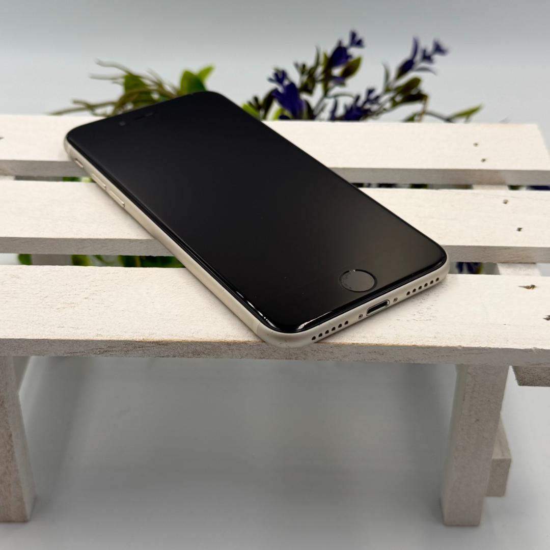 iPhone SE第3世代 64GB スターライト 330