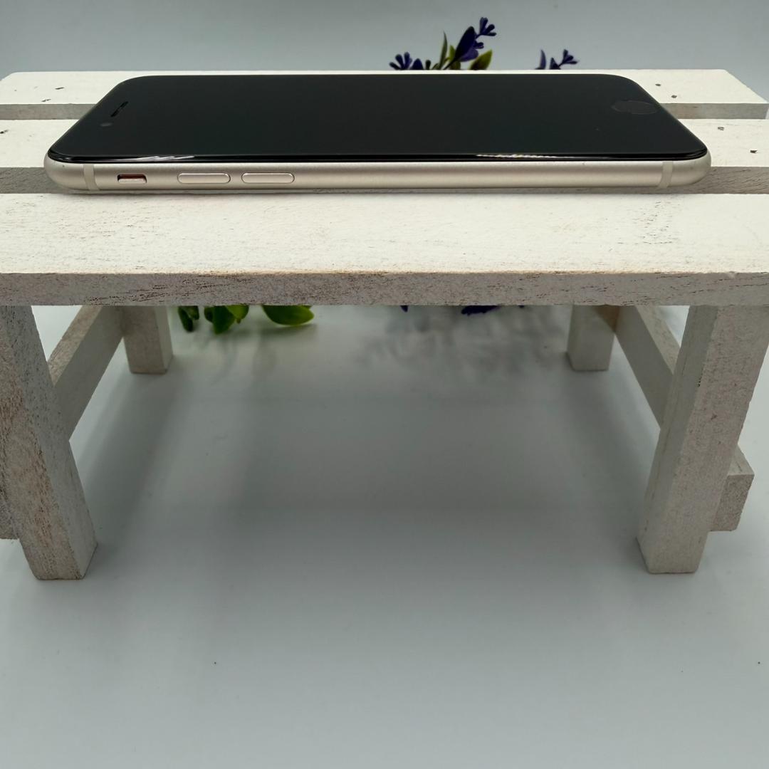 iPhone SE第3世代 64GB スターライト 330
