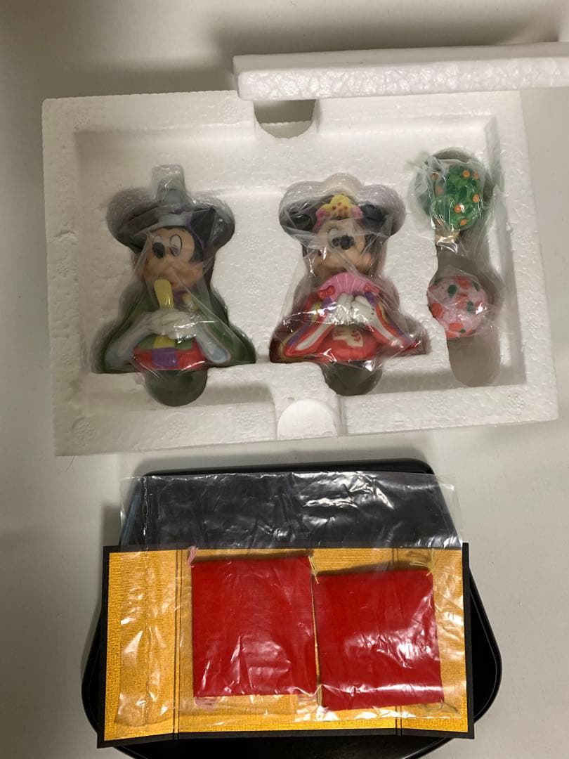 ディズニー　ミッキー&ミニー　陶磁器ミニ雛人形　ひな祭り　桃の節句